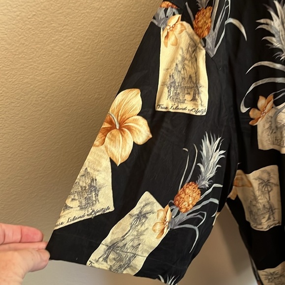 Men’s casual shirt, not buttoned down​​ - Picture 2 of 5